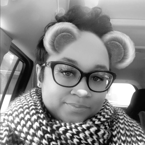 Meet your Posher, Toni - Picture 2 of 2